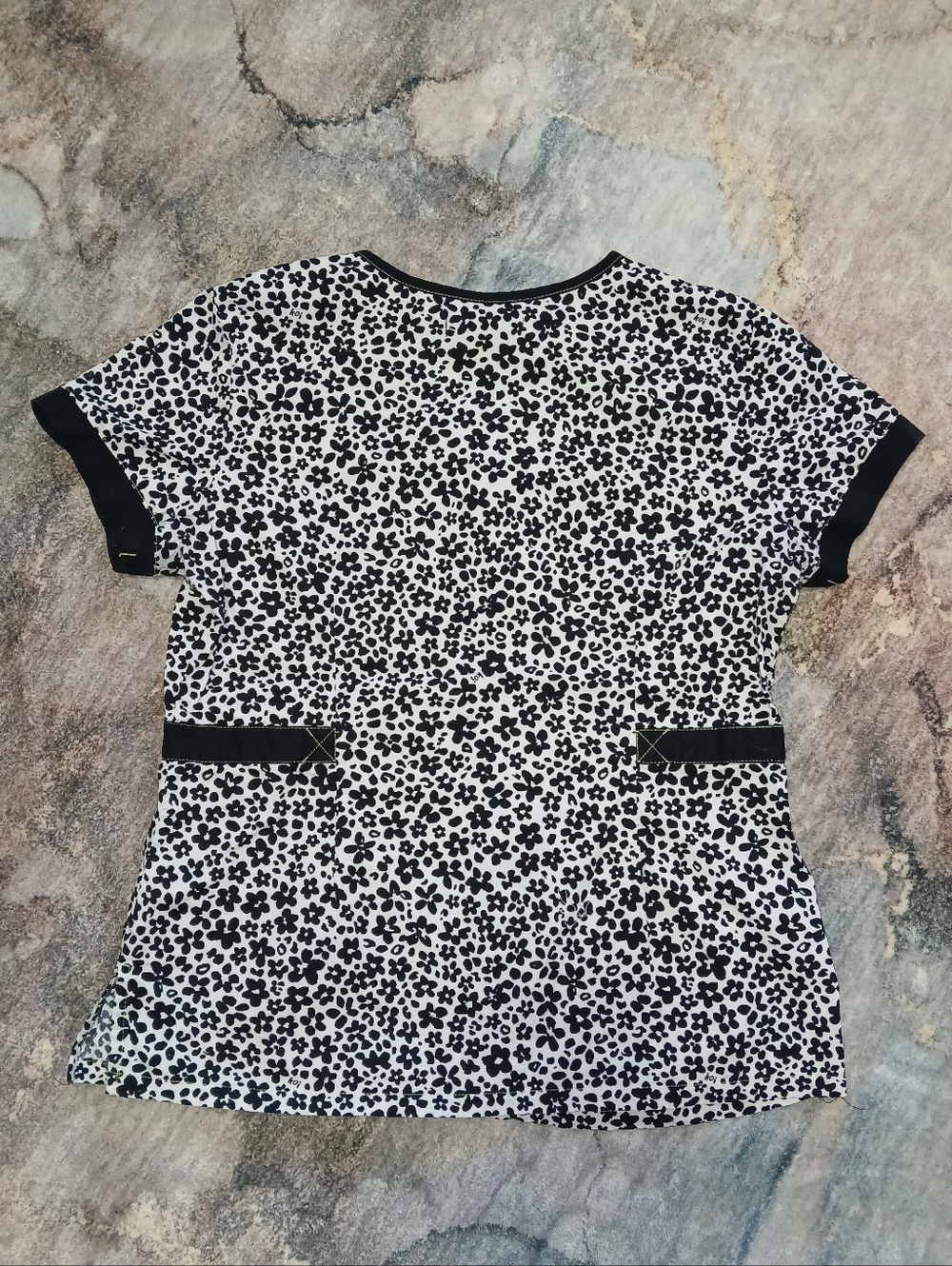koi Black and White Floral Scrub Top - Picture 3 of 3